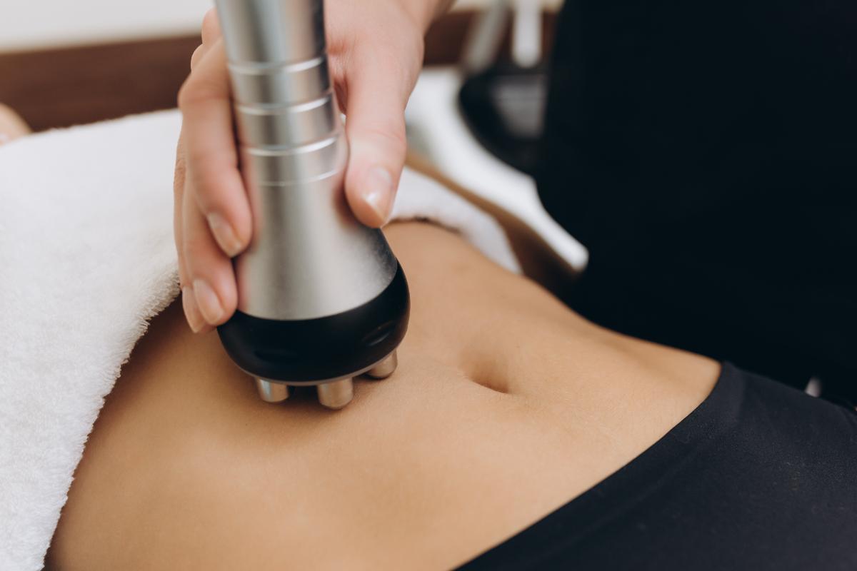 Body contouring treatment being performed on patient at Revive Atlanta MD